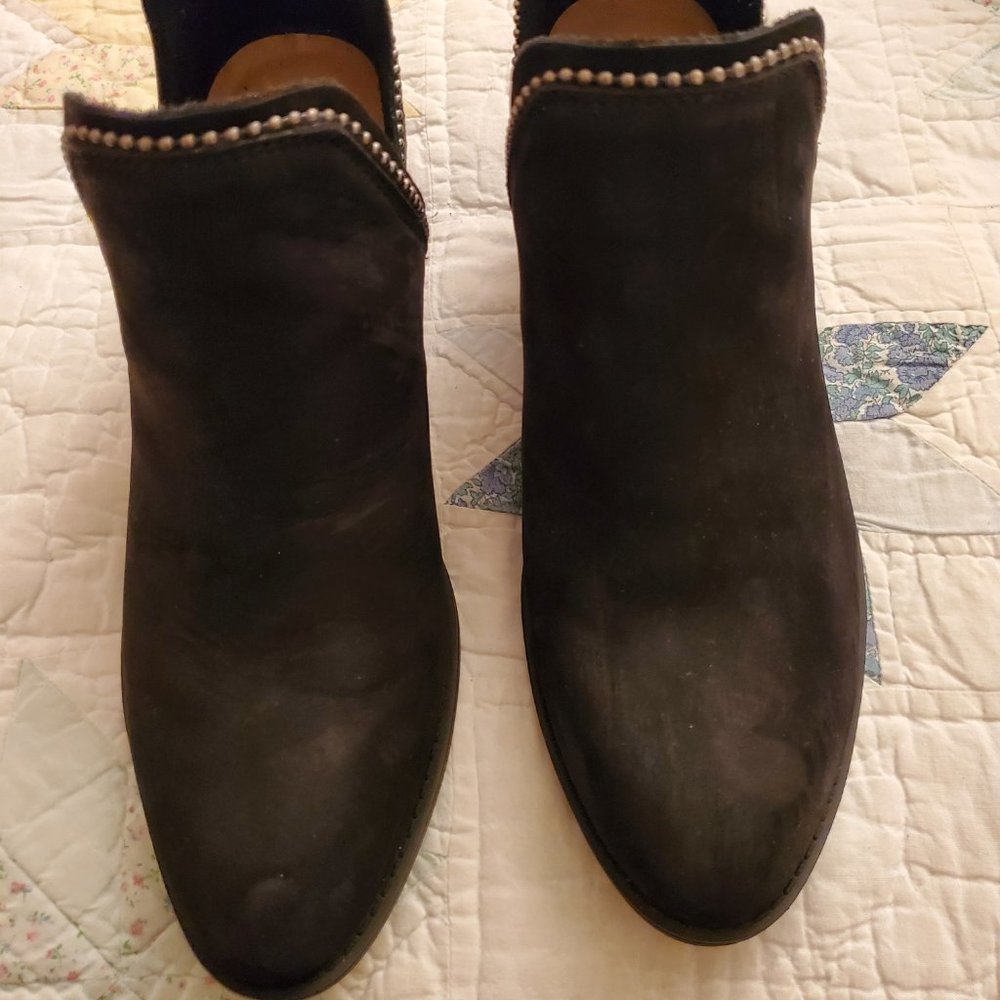 CROWN VINTAGE WOODY LEATHER STUDDED BOOTIE BLACK 8